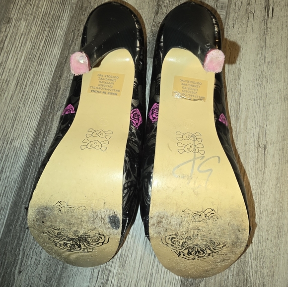 Women's Skull & Roses Peep Toe Heels SZ 9 Just Fabulous - Picture 7 of 8